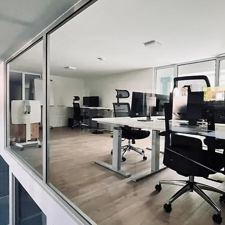 Lifestyle I Business I Netzwerken I Fitness - Einzelzimmer Δωμάτια σε οικογενειακή κατοικία *